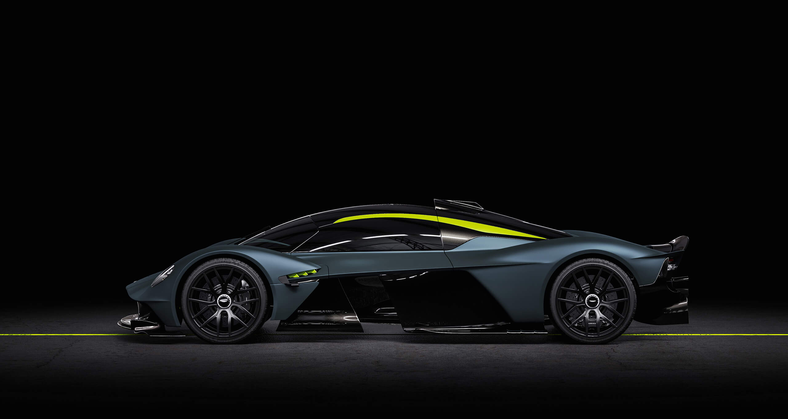 Aston Martin Valkyrie used Aston Martin Valkyrie used