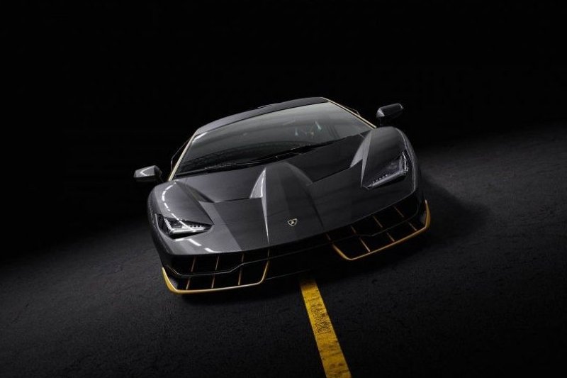 Lamborghini Centenario - 1 of 20 - 500 km Lamborghini Centenario - 1 of 20 - 500 km