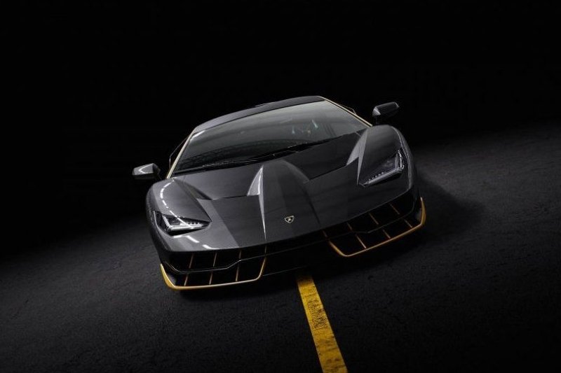 Lamborghini Centenario Rare RED - 1 of 20 - delivery miles Lamborghini Centenario Rare RED - 1 of 20 - delivery miles