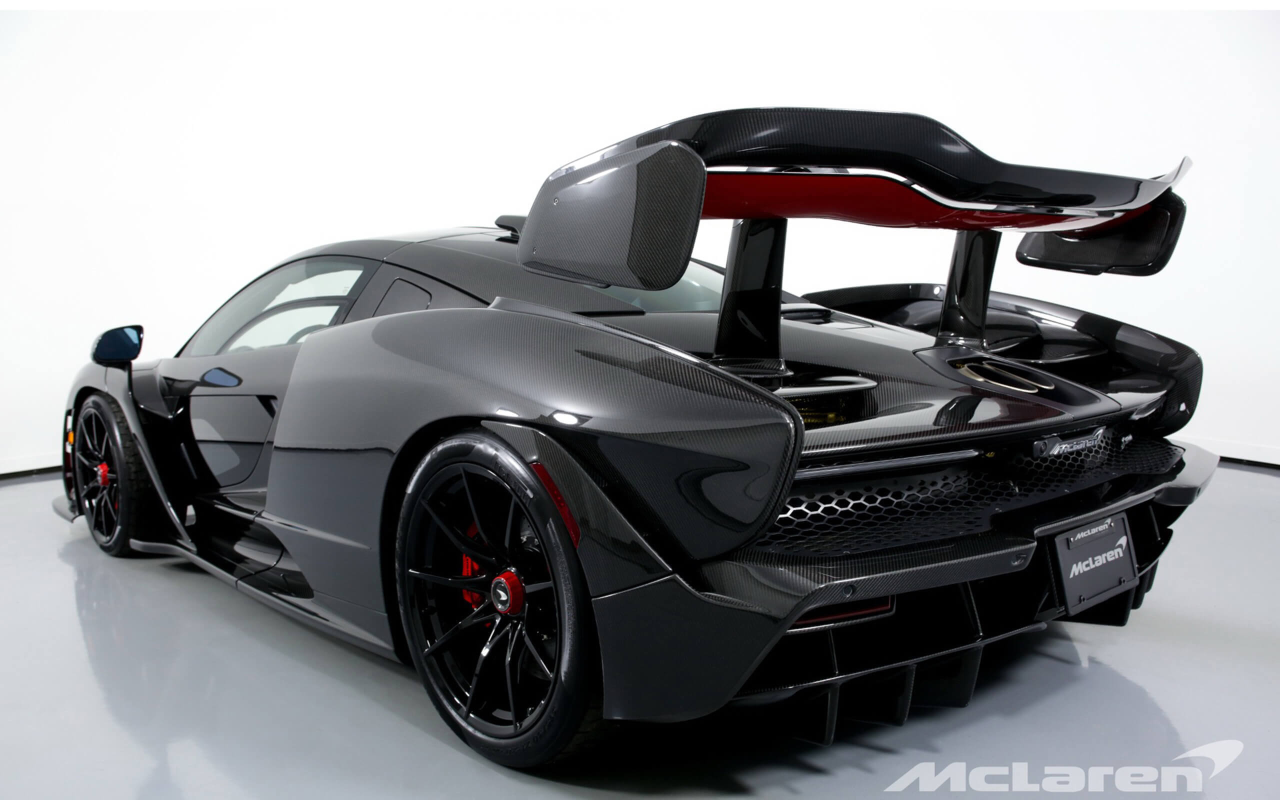 McLaren Senna - Full Carbon - delivery miles